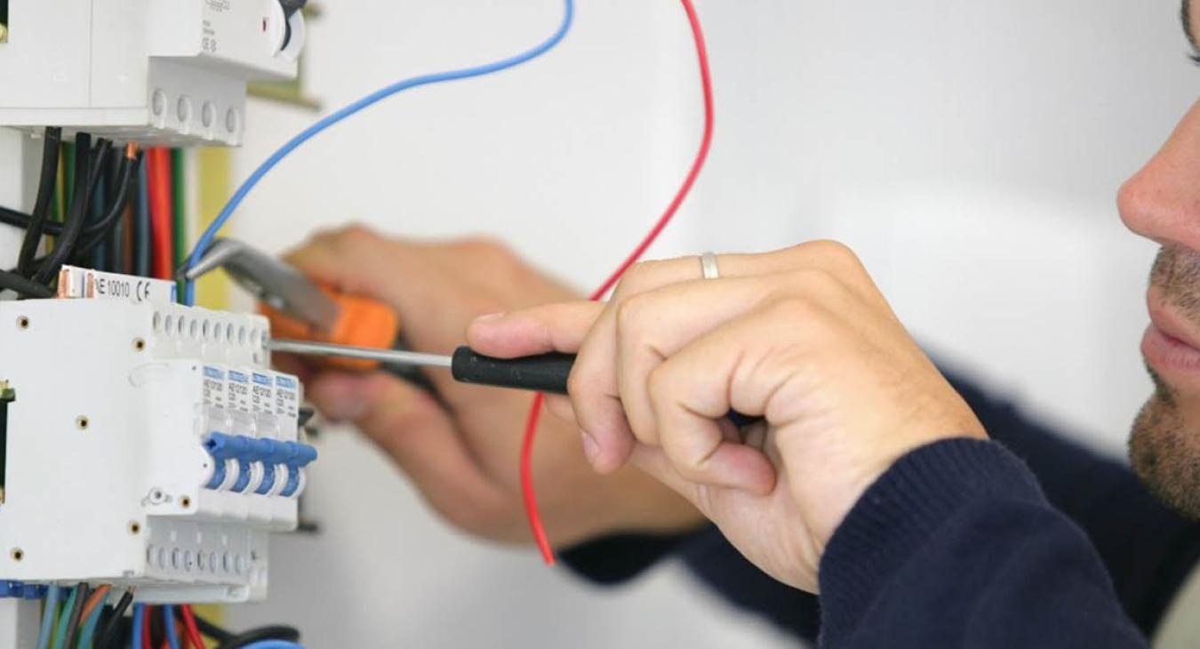 Domestic Electrician Domestic Electrician