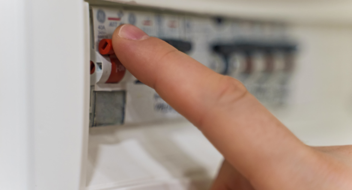 Parts of a Fuse Board - Definitive Electrical Solutions, Nottingham Parts of a Fuse Board - Definitive Electrical Solutions, Nottingham